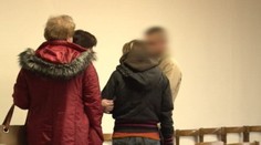 Dvaja opití muži vozili malé deti v aute. Svedkovia zavolali políciu