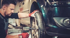 Odborník vyvrátil mýtus o jazdení na zimných pneumatikách po celý rok