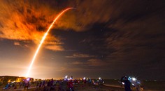 Vesmírna loď spoločnosti SpaceX s posádkou odštartovala k ISS