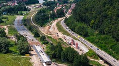 Zlá správa pre vodičov z Banskobystrického kraja. Výstavba dôležitého úseku sa predĺži o dva roky