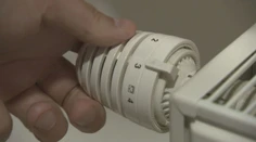 Elektrina zlacnie, plyn by mal byť drahší. Koľko však napokon budeme platiť, je zatiaľ otázne