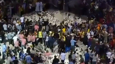 Futbaloví hooligans? Nie, fanúšikovia šípok!