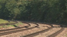 OĽaNO: Vlaky jazdia po rozbitých koľajniciach a preto naberajú meškanie