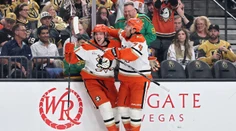 Nečakaný krok Philadelphie, mladému Švédovi ponúkla šialenú zmluvu. Anaheim musí reagovať