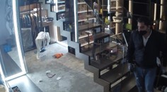 VIDEO: Polícia zverejnila zábery vlámania do bytu D. Cibulkovej. Spoznávate zlodejov?