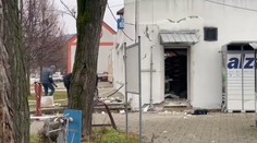 FOTO: Výbuch a požiar predajne potravín v Čachticiach. Páchatelia z miesta unikli