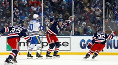 VIDEO: Winter Classic pre New York Rangers, Boston poslal Cehlárika na farmu