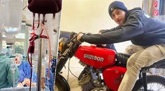 Už dýcha sám a prebudil sa z umelého spánku. Motorkára Adama (18) zrazilo auto, zachránili ho okoloidúci