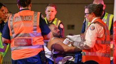 Krvavá streľba na pláži v Sydney. Na mieste ostalo niekoľko nehybne ležiacich tiel, hlásia 16 mŕtvych