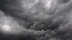 V okrese Detva vydali meteorológovia výstrahu 3. stupňa pred búrkami