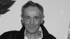 Zomrel český herec Jan Tříska. Neprežil pád z Karlovho mostu