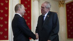 Sankcie voči Rusku sa čoskoro skončia, povedal Zeman Putinovi