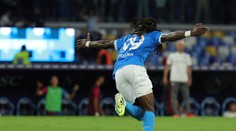 Serie A: Neapol si udržal stopercentnú bilanciu vďaka neskorému gólu. Atalanta na triumf čaká