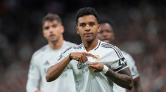 VIDEO: Real Madrid v šlágri zdolal mestského rivala, Arsenal rozdrvil PSV. Dortmund neudržal vedenie