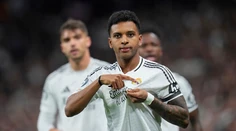 VIDEO: Real Madrid v šlágri zdolal mestského rivala, Arsenal rozdrvil PSV. Dortmund neudržal vedenie