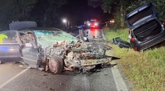 FOTO: Pri vážnej nehode na východe sa zranilo päť ľudí. Štyri osoby museli z áut vyslobodiť hasiči