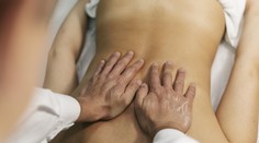 Hlásia sa stále ďalšie obete. Český masér mal znásilňovať svoje klientky počas procedúr, keď polonahé ležali na lôžku