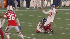 VIDEO: Loptu si zmýlil so zemou. Najväčší trapas v NFL za posledné roky obletel internet