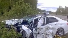 Bobista našiel smrť v aute