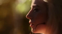 V jednoduchosti je krása. Lady Gaga v jej najemotívnejšom videoklipe rozplače aj vás