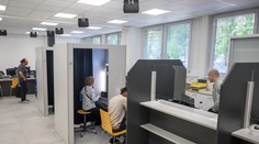 Koniec kupčenia s termíny na cudzineckej polícii? Ministerstvo tvrdí, že problém s rezervačným systémom vyriešilo