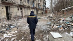 Na fronte žijú tisícky ľudí, hasiči sú v prvej línii. Štáb Markízy strávil deň v ostreľovanom meste