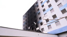 Z budovy utekali v pyžamách, dodnes tam nemôžu bývať. Poznáme príčinu požiaru internátu v Nitre