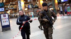 Za útoky vo Francúzsku padli prvé obvinenia