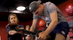 Slafkovský zaujal aj na predsezónnych testoch. Stacionárny bicykel dostal poriadne zabrať