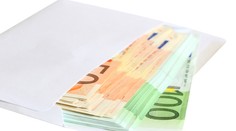 Našiel obálku s 500 €, skončil v policajnej cele. Čo by ste urobili vy?