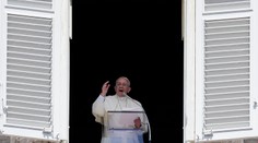 Pápež František sa modlil za Ukrajinu: Mária, Kráľovná pokoja, oroduj za nás!