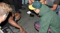 VIDEO: Justin Bieber zrazil autom fotografa. Skončil v nemocnici