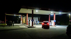 Zlodej babrák. Prepadli benzínovú pumpu v Podbrezovej a jeden z páchateľov sa po krádeži vrátil