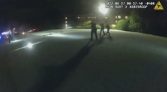 VIDEO: Vlna protestov a kritika polície. V Ohiu policajti zabili ďalšieho Afroameričana, v tele mal 60 strelných rán