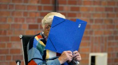 V Nemecku začal proces so 100-ročným bývalým dozorcom. Napomáhať mal pri vyše 3500 vraždách
