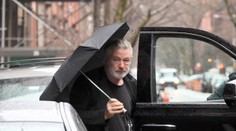 Nové zistenie v prípade tragického nakrúcania s Alecom Baldwinom: Kontrolórka zbraní mala „opicu“