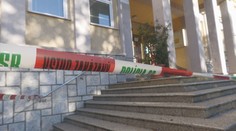 Mestský úrad v Handlovej uzavreli. Policajti prehľadávali aj bytový podnik