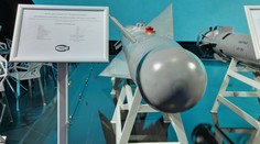 Rusi vytasili novú zbraň. Na Ukrajinu padajú jeden a pol tonové kĺzavé bomby