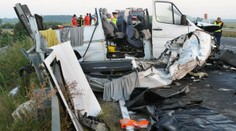 Rumunsko: Desať mŕtvych pri zrážke nákladného auta s minibusom