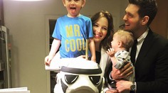 Slávny spevák prežíva obrovskú bolesť. Jeho synčekovi diagnostikovali rakovinu