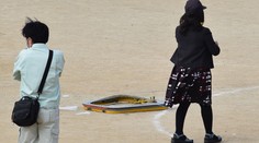 Z americkej helikoptéry odpadlo okno, zranilo školáka