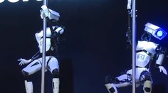 Takto vyzerá tanec pri tyči v podaní robota. Čo vy na to?