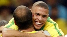 Ronaldo: "Zlatú loptu si zaslúži Messi aj C. Ronaldo"
