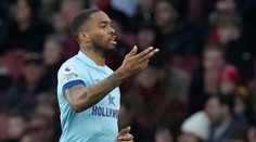 Za gól lídrovi kopa urážok. Toney opäť čelil rasizmu