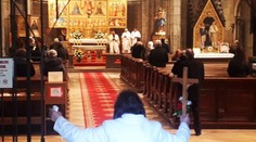 Svätú omšu slúžili napriek zákazu. Prípad v Hronskom Beňadiku riešila polícia