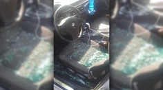 Od najhoršieho ho delili sekundy. Policajti v Bratislave vyslobodzovali z rozpáleného auta dvojročného chlapca