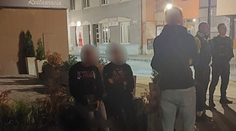 Výtržnosti pred rizikovým zápasom. Pri trnavskom hoteli napadli tureckých fanúšikov maskovaní útočníci