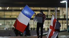 Zápas Anglicka s Francúzskom nebol o futbale. Dominovala solidarita