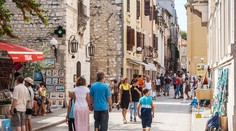 Chystáte sa na dovolenku do Chorvátska s dieťaťom? Nezabudnite na najdôležitejšiu vec