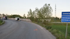 Zbesilá jazda opitej vodičky pri Trenčíne: S autom sa prevrátila, nafúkala skoro 4 promile